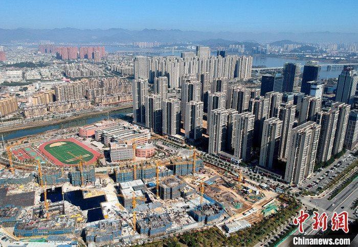  資料圖：航拍一處新建住宅。 <a target='_blank' href='/'>中新社</a>記者 呂明 攝