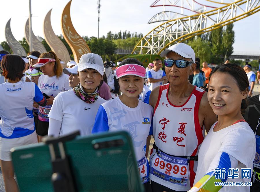 （體育·專(zhuān)題）（11）全民健身——健身“大咖”：年過(guò)古稀 步履不停