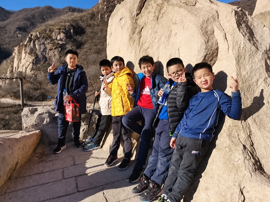 登山隊(duì)員供圖。